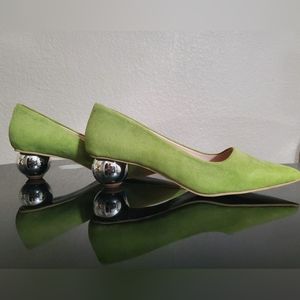 Sz 8 women's faux suede lime green shoes with round chrome heel